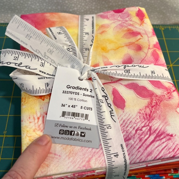 Quilting Cotton - Colorful One Yard Bundle - Picture 3 of 4